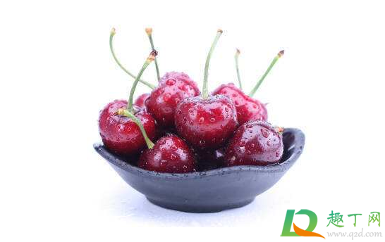 车厘子表面有油是蜡吗(车厘子外面一层油)