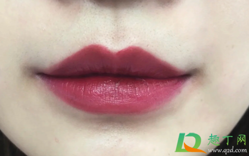 ysl2020圣诞豹纹方管口红135好看吗(ysl方管119好看吗)