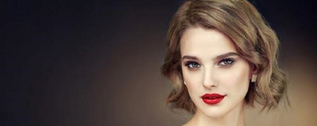 圆形脸的女生适合什么发型(圆形脸适合什么样发型女)