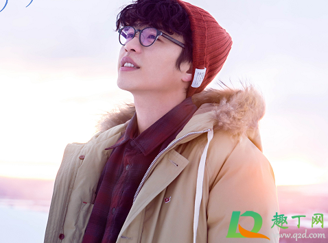 微信头像圣诞帽子怎么弄2020(微信头像设置圣诞帽) 微信头像圣诞帽子怎么弄2020(微信头像设置圣诞帽)