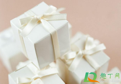 跨年送女孩什么礼物好2021(2021送女生新年礼物) 跨年送女孩什么礼物好2021(2021送女生新年礼物)