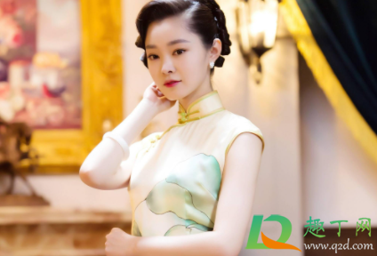 丝绸旗袍怎么清洗(真丝面料的旗袍如何清洗)