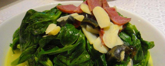 菠菜不能和什么食物一起吃(菠菜不能和什么食物一起吃台)