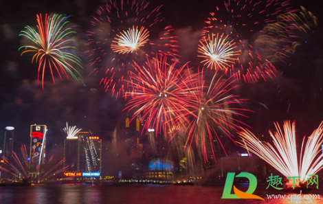 跨年要和什么人一起过(跨年在一起的人)