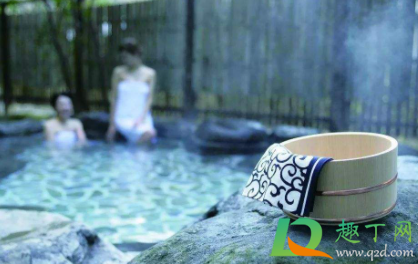 泡温泉泳裤还是沙滩裤(泡温泉穿沙滩裤可以么)