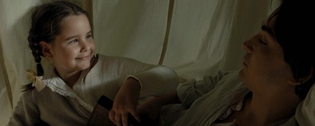 电影坠入主演是谁(坠入电影剧照)