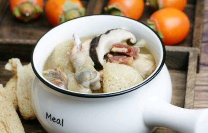 竹荪有白斑还能吃吗(竹荪发黄有白斑)