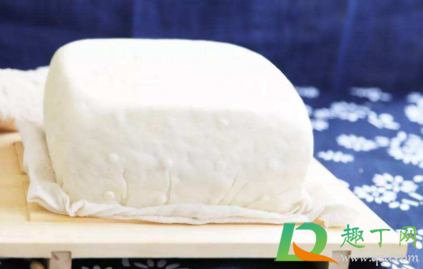 豆腐酸了加热后能吃吗(豆腐加热后变酸)