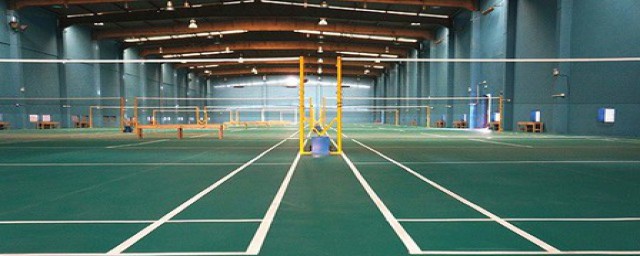 羽毛球裁判的职责(羽毛球主裁判的主要职责)