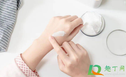 冬天冻疮把手冻变形了怎么办(冬天手得了冻疮怎么办)