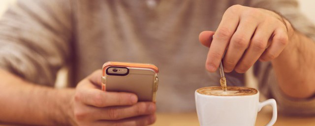 具体怎样投屏呢(请问怎么投屏)