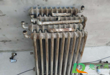 老铸铁暖气片要不要换(老铸铁暖气片怎么拆)