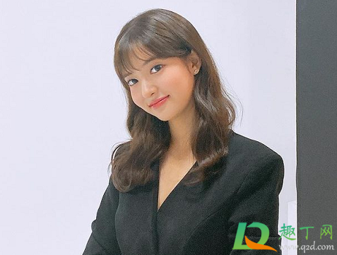 顶楼谁把家教推下去的(顶楼家庭教育) 顶楼谁把家教推下去的(顶楼家庭教育)