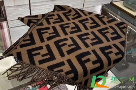 芬迪围巾是哪个国家的品牌(芬迪围巾哪个国家买便宜)