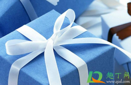 跨年送女孩什么礼物好2021(2021送女生新年礼物)