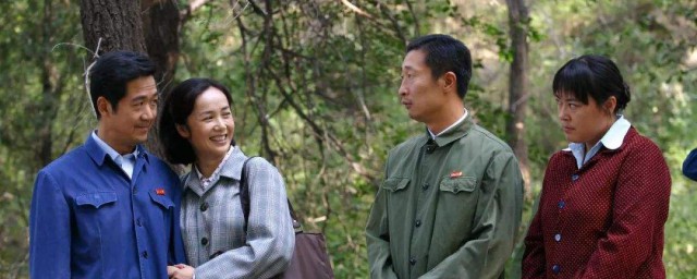 盘点两类老人爱看的电视剧类型(老年人喜欢看的电视剧有哪些?)