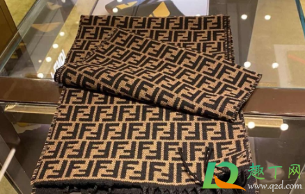 芬迪围巾是哪个国家的品牌(芬迪围巾哪个国家买便宜)