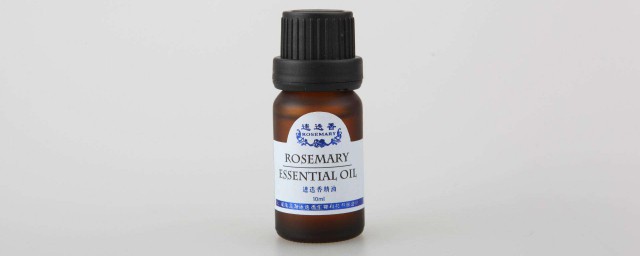 迷迭香精油的使用方法(迷迭香精油护肤怎么用)
