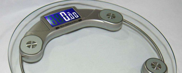 没有体重秤也可以轻松称体重(想称体重没有秤)