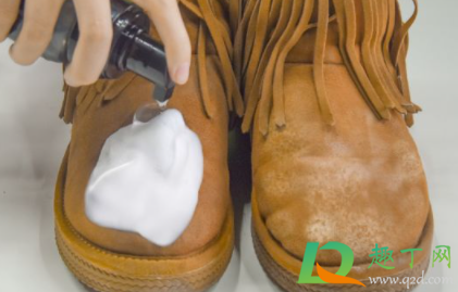 绒面鞋有油点怎么清洗(绒鞋面有油怎么去除)