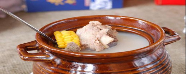 炖排骨汤方法(炖排骨的做法)