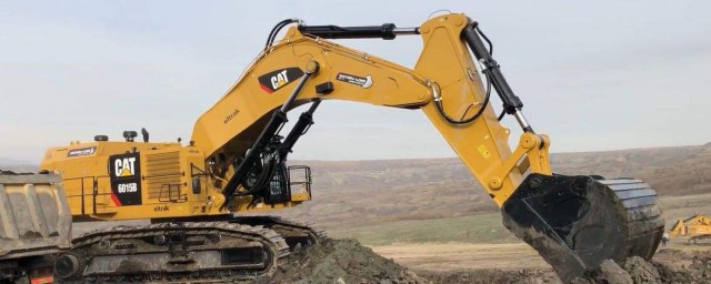 挖掘机挖土技巧(挖掘机挖基础技巧)