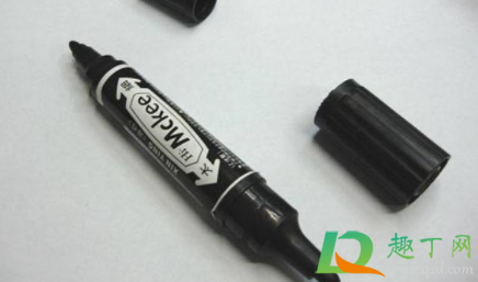 记号笔怎么擦掉桌子上(记号笔弄到桌子上怎么去除)