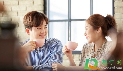 男女第一次约会吃饭要不要AA制(男女约会要不要AA制) 男女第一次约会吃饭要不要AA制(男女约会要不要AA制)