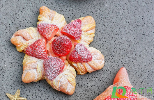 喜茶大颗莓莓雪花包多少钱一个(喜茶草莓包)