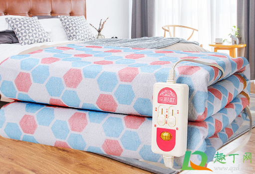 电热毯每天需要拔掉插头吗(电热毯插头不拔会有电吗) 电热毯每天需要拔掉插头吗(电热毯插头不拔会有电吗)