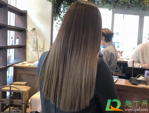 自来卷用直发梳效果怎么样(直发梳适合自然卷的头发用吗)