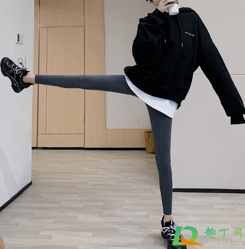 鲨鱼皮裤子是什么面料(鲨鱼皮裤是什么材质)