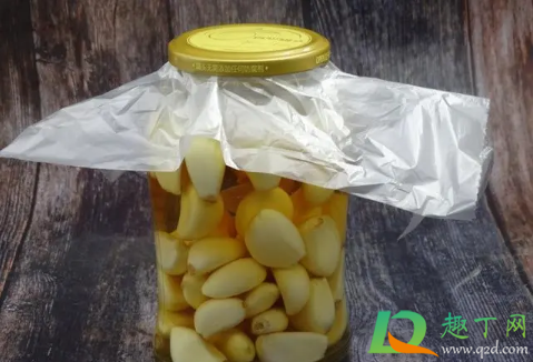 腊八蒜要不要放水(腊八蒜用泡水吗)