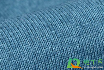 羊毛衫染色了用什么可以洗干净(羊毛衫染上颜色怎么处理)