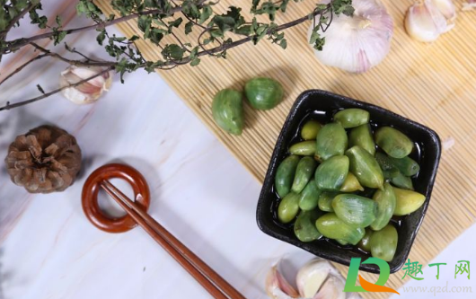 腊八蒜一般多久变颜色(腊八蒜颜色变化)