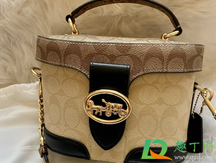 蔻驰2020新款老花盒子包值得入手吗(蔻驰盒子包什么时候出的)