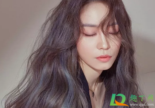 挂耳染什么颜色不用漂(灰色挂耳染需要漂吗)