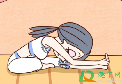 大腿根痒蜕皮怎么回事(大腿根处痒并且疙瘩和蜕皮)