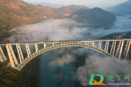 大瑞铁路为什么那么难修(大瑞铁路为什么十年没通车)