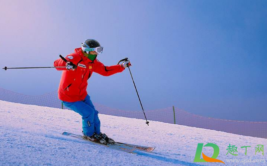 滑雪鞋是通用的吗(哪种类型的滑雪鞋)