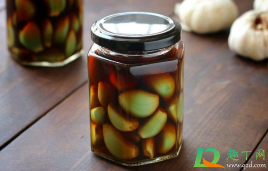 腊八蒜放阳光下还是阴凉处(腌制的腊八蒜放阴凉处还是放温暖的地方)