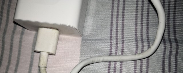 手机充电接口松动怎么办(手机充电接口松动怎么解决)