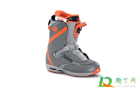 滑雪鞋硬度怎么看(滑雪鞋子硬度怎样选择)