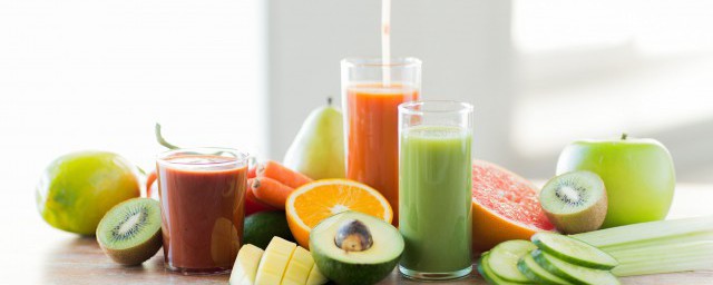 木瓜与五种食材搭配榨汁健康又好喝(木瓜榨汁好吃吗)