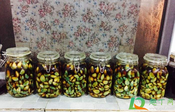 腊八蒜发蓝怎么回事