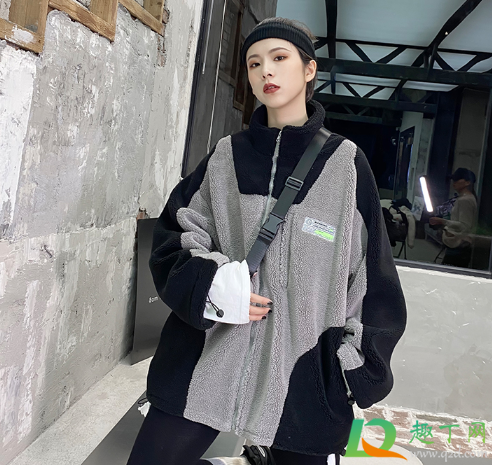 羊羔毛的衣服可以熨烫吗(羊毛衣服可以熨烫么)