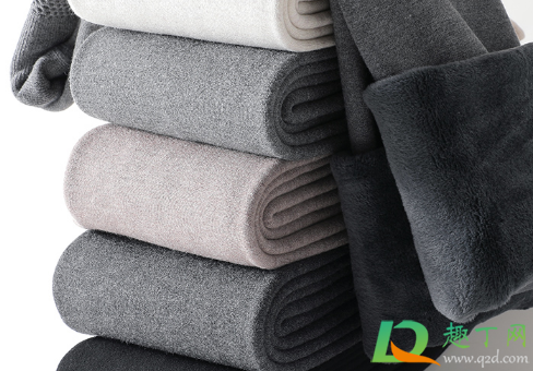 冬款打底袜踩脚的好还是连袜的好(打底袜连袜子的好还是踩脚的好)