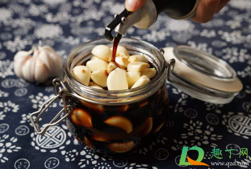 腊八蒜绿一半可以吃吗(腊八蒜绿了一半) 腊八蒜绿一半可以吃吗(腊八蒜绿了一半)