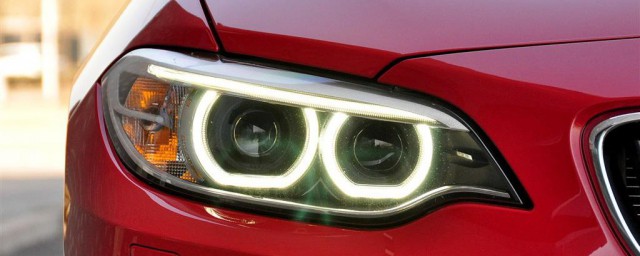 车辆都会配备日间行车灯吗(日间行车灯是标配吗)