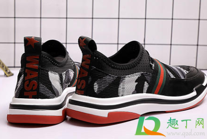 鞋子染了牛仔裤的蓝怎么办(蓝色牛仔裤染了红色怎么办)